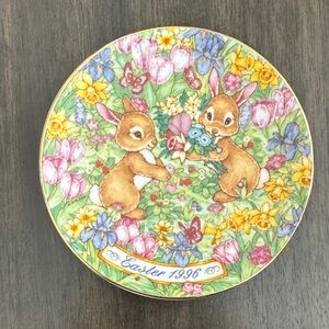 Avon 1996 Easter Bunny Plate with Floral Design